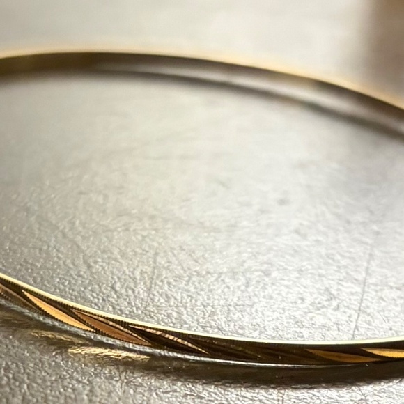 Solid 10k 10kt Yellow Gold Vintage Bangle Bracelet - Picture 4 of 5